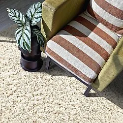 Kruhovo tkaný koberec - Fassale ručne tkaná vlnená shaggy (biela)