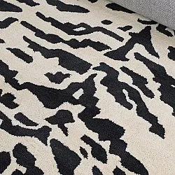 Koberec s dlhým vlasom - Zebra Tufted Wool Premium (biela/čierna)