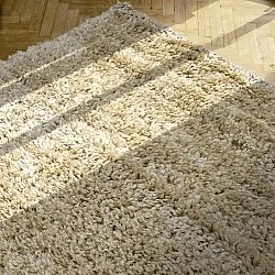 Koberec s chlupatým povrchem - Zoe (krémový)