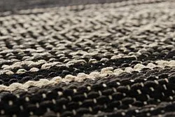 Koberec z kusov - Visby (čierny)