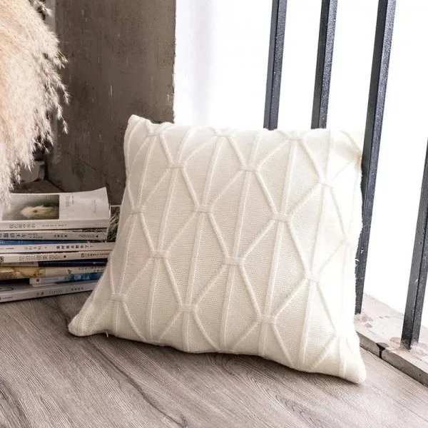 Kuddar till beige soffa
