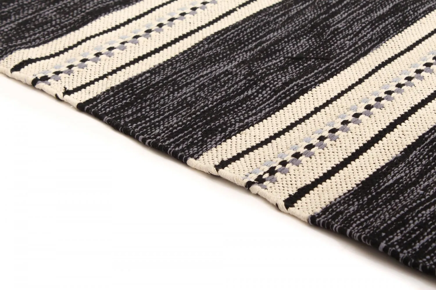 Koberec z kusov - Kajsa (čierny)