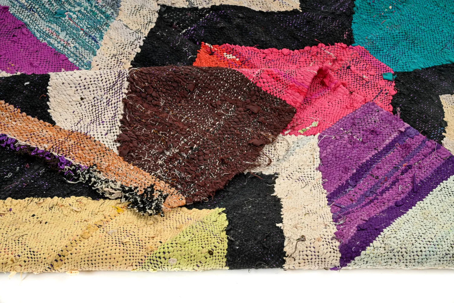 Koberec Berbere Marocký Boucherouite 135 x 245 cm