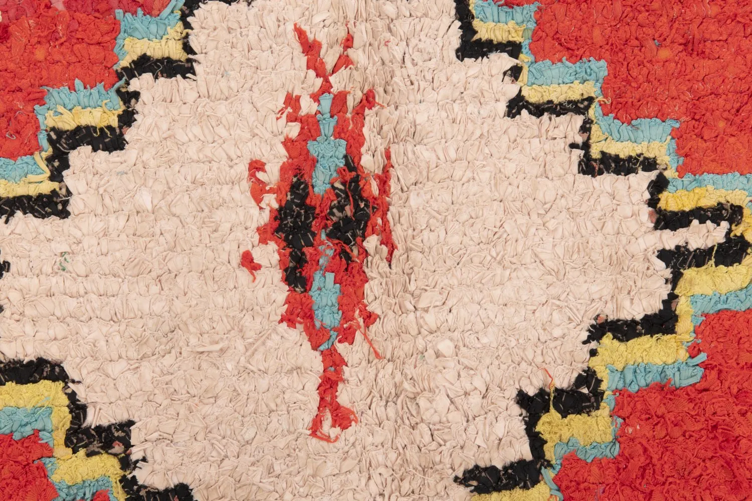 Marockansk Boucherouite-matta 145 x 115 cm