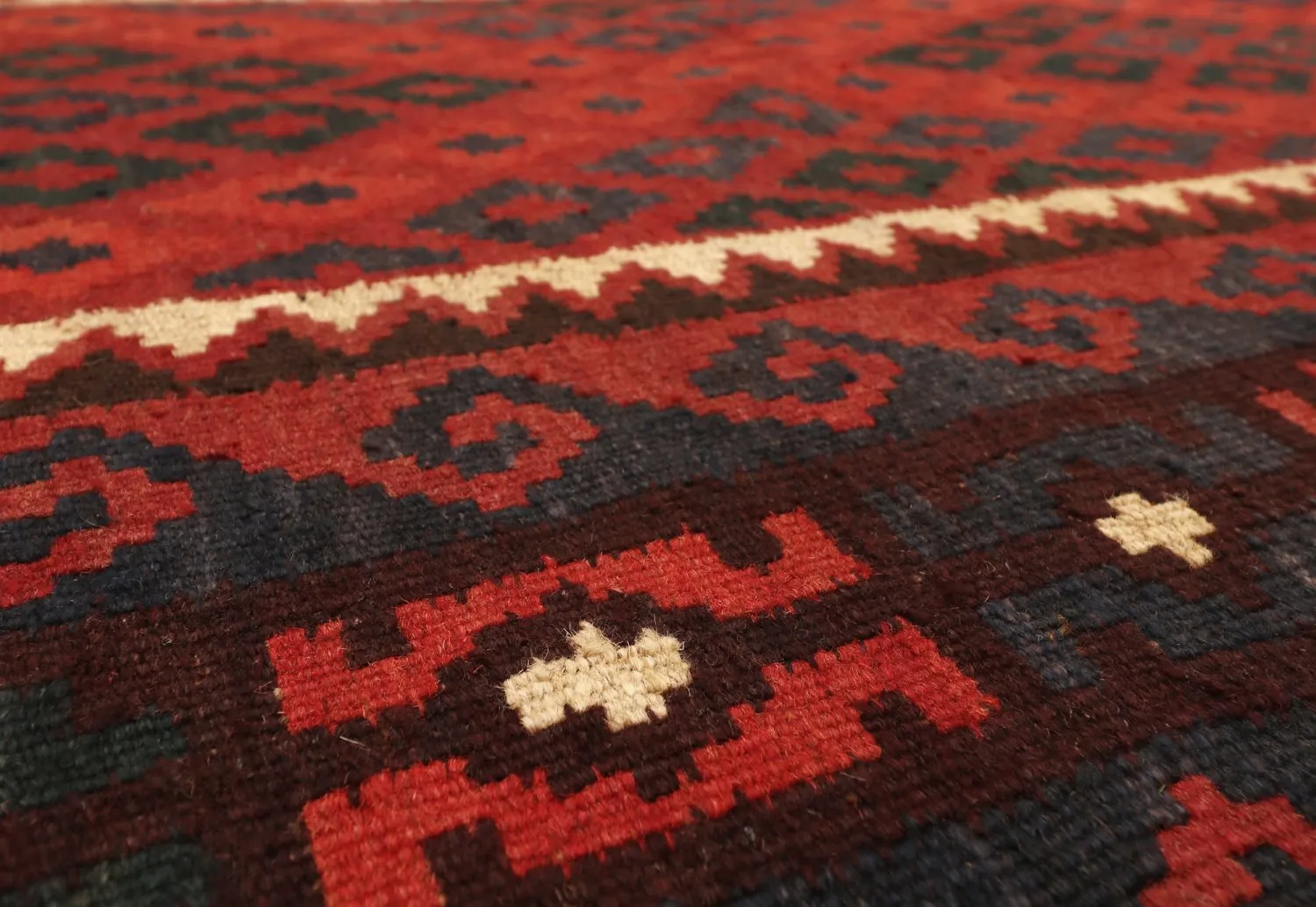 Orientálny kilimový koberec 205 x 103 cm