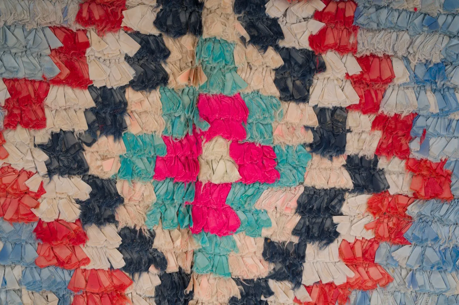 Marocký berberský koberec Boucherouite 125 x 340 cm