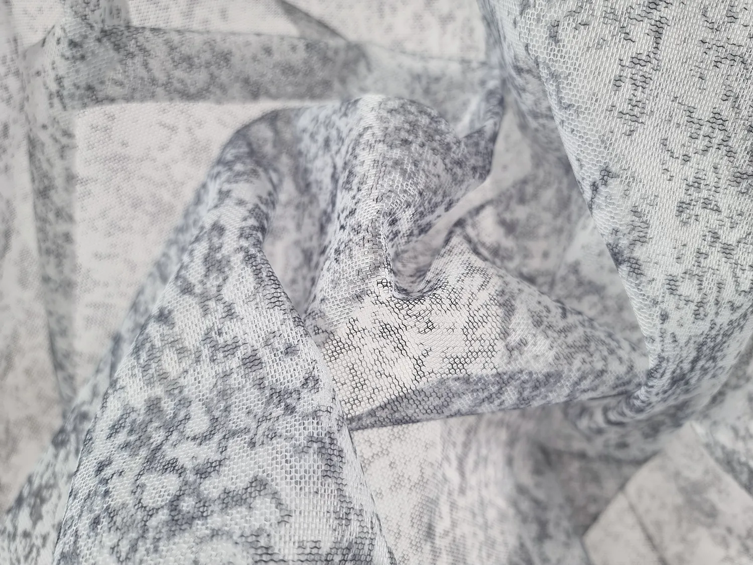 Záclona 140 x 260 cm