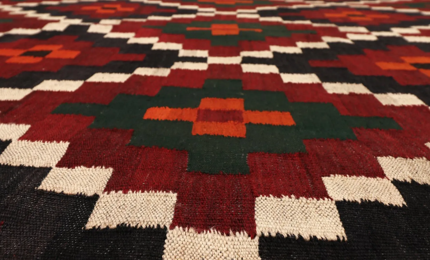 Orientálny kilimový koberec 306 x 195 cm