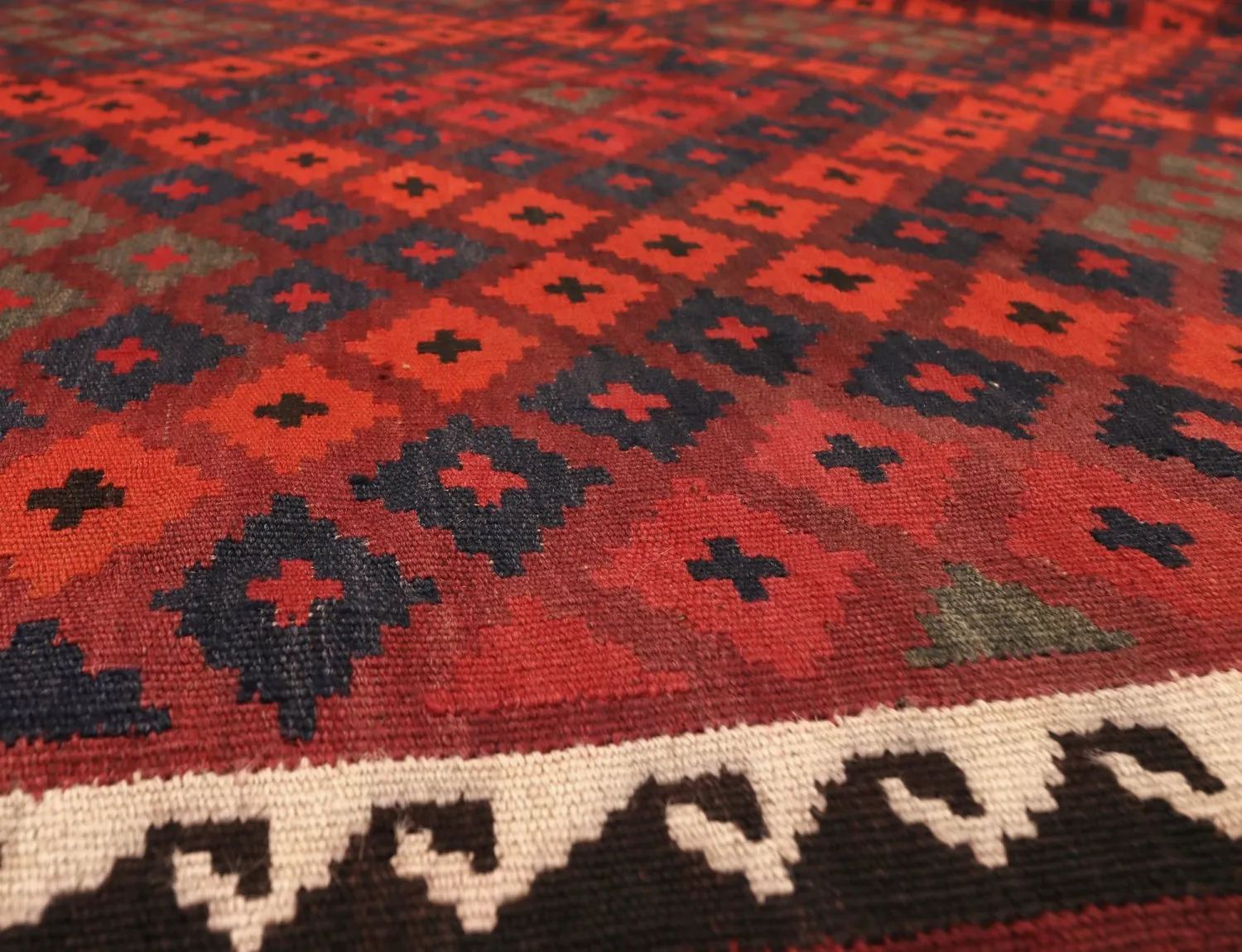 Orientálny kilimový koberec 295 x 218 cm