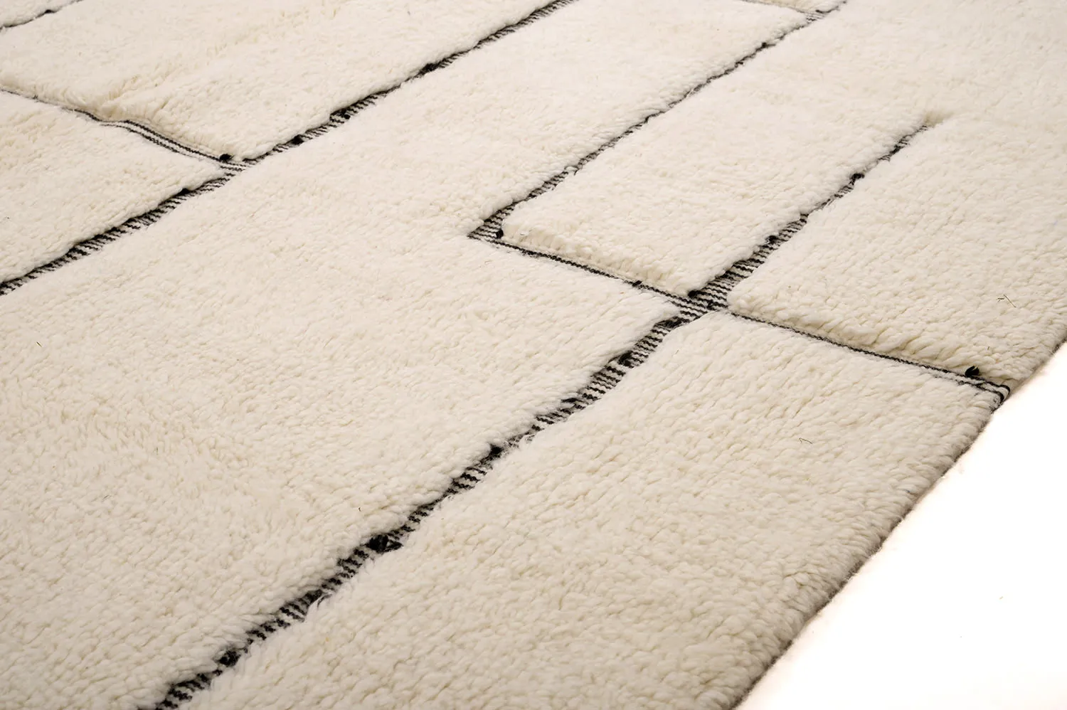 Kilimový koberec Marocký Beni Ourain 200 x 315 cm