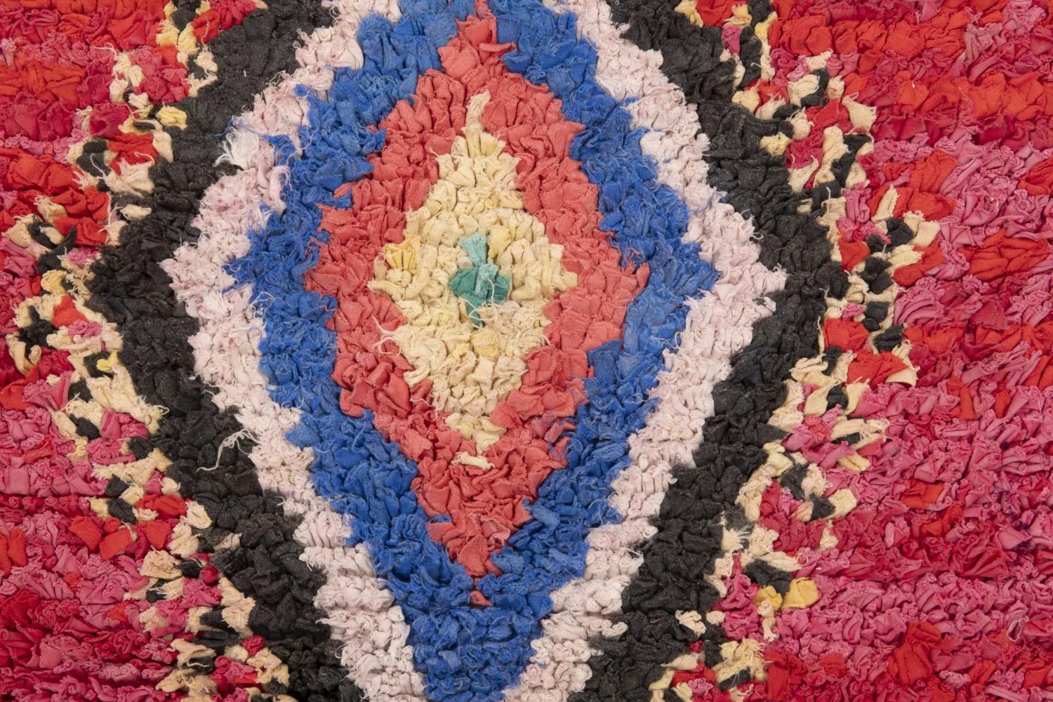 Marockansk Boucherouite-matta 225 x 165 cm