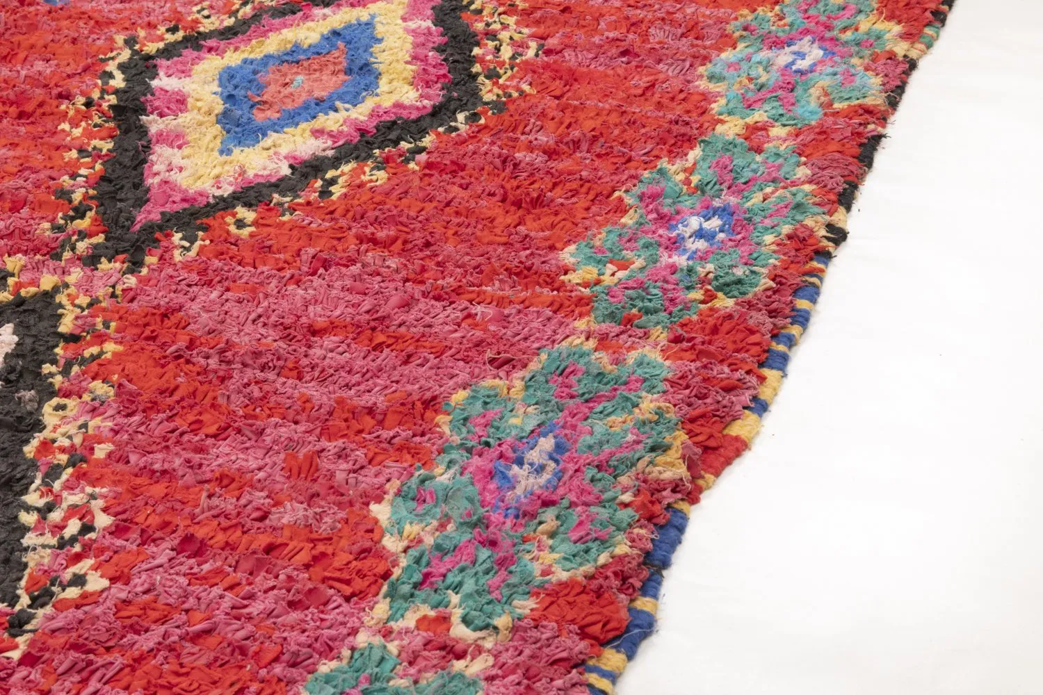 Marockansk Boucherouite-matta 225 x 165 cm