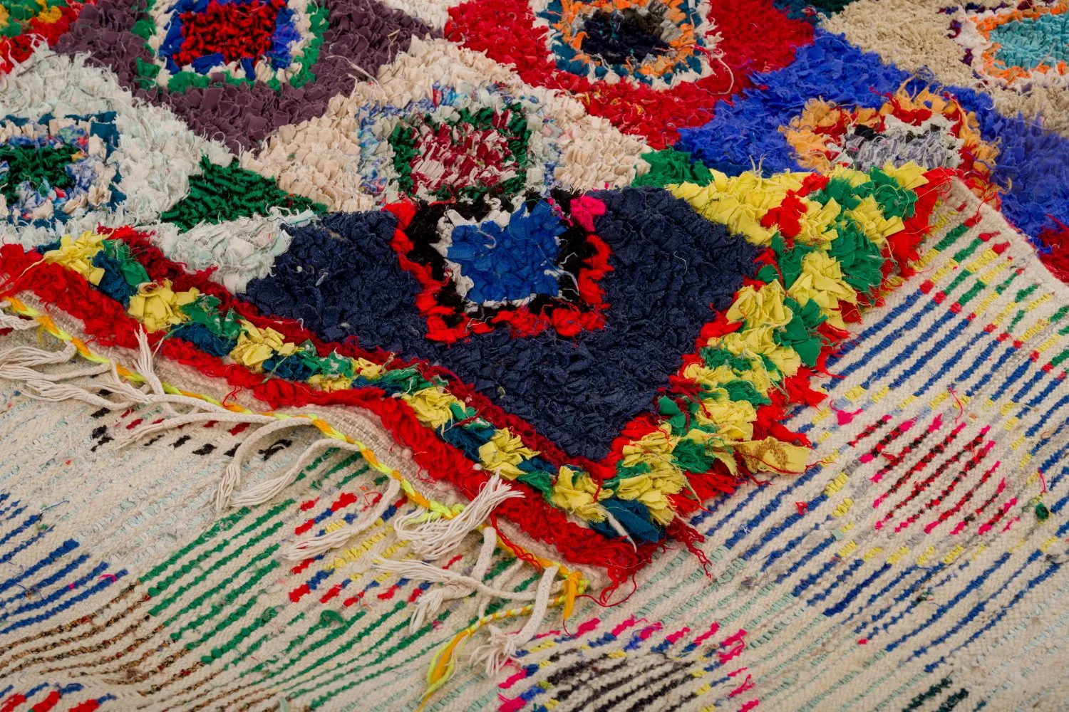 Marocký berberský koberec Boucherouite 290 x 145 cm