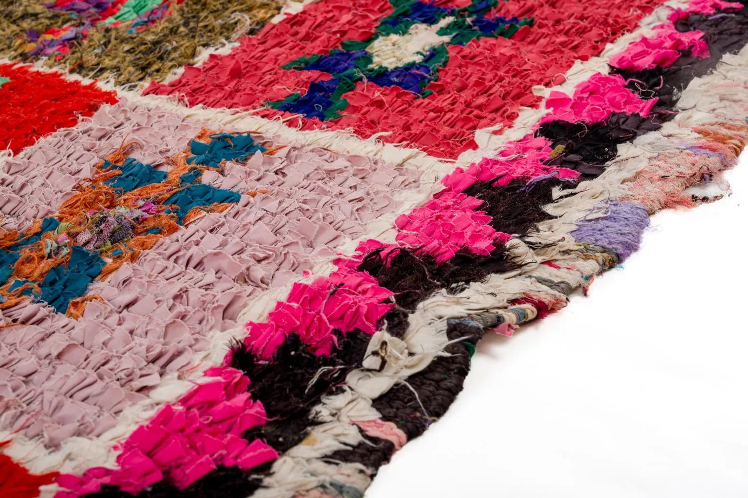 Marocký berberský koberec Boucherouite 360 x 130 cm