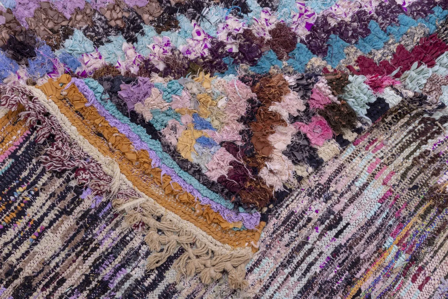 Marockansk Boucherouite-matta 220 x 125 cm
