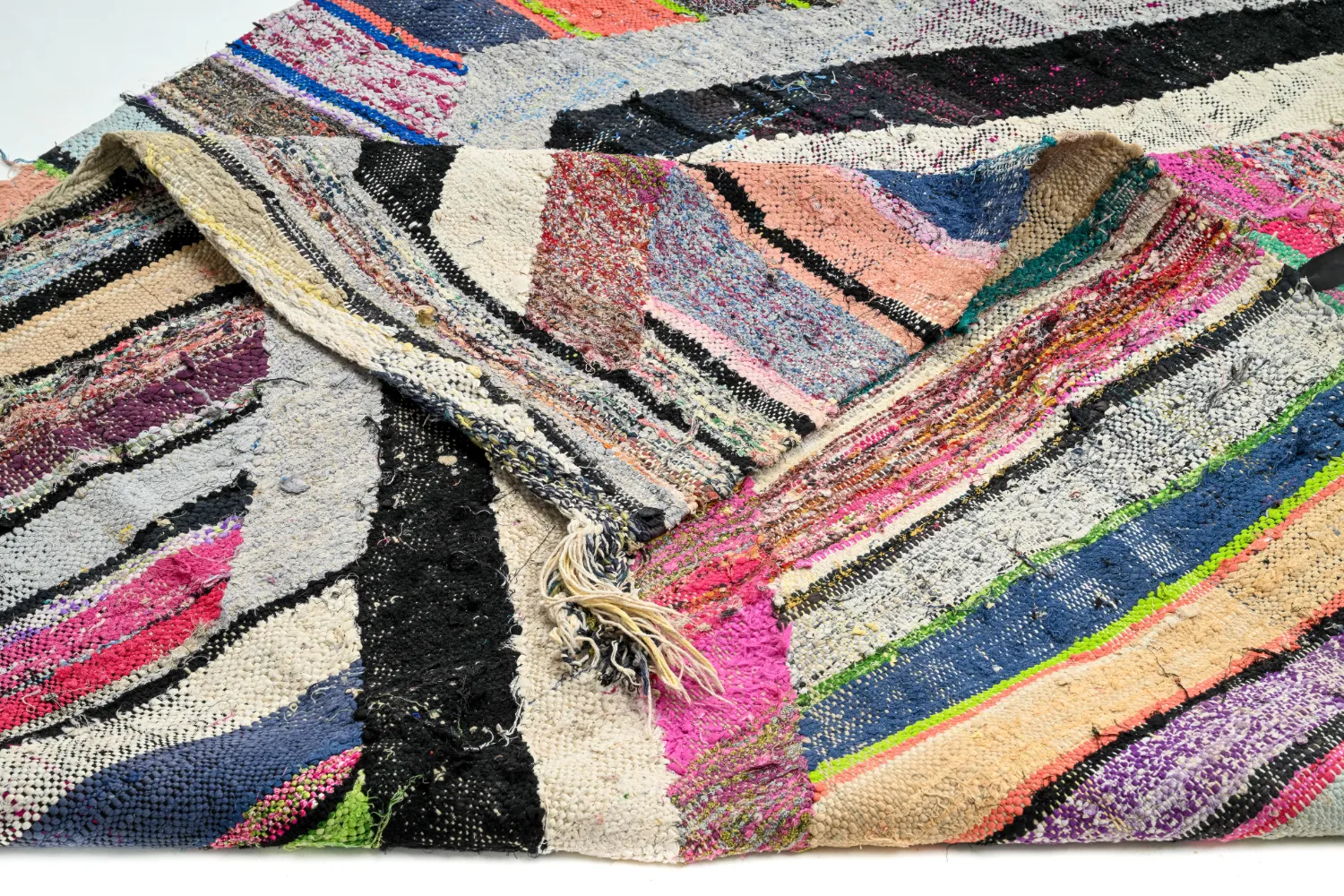 Koberec Berbere Marocký Boucherouite 135 x 240 cm