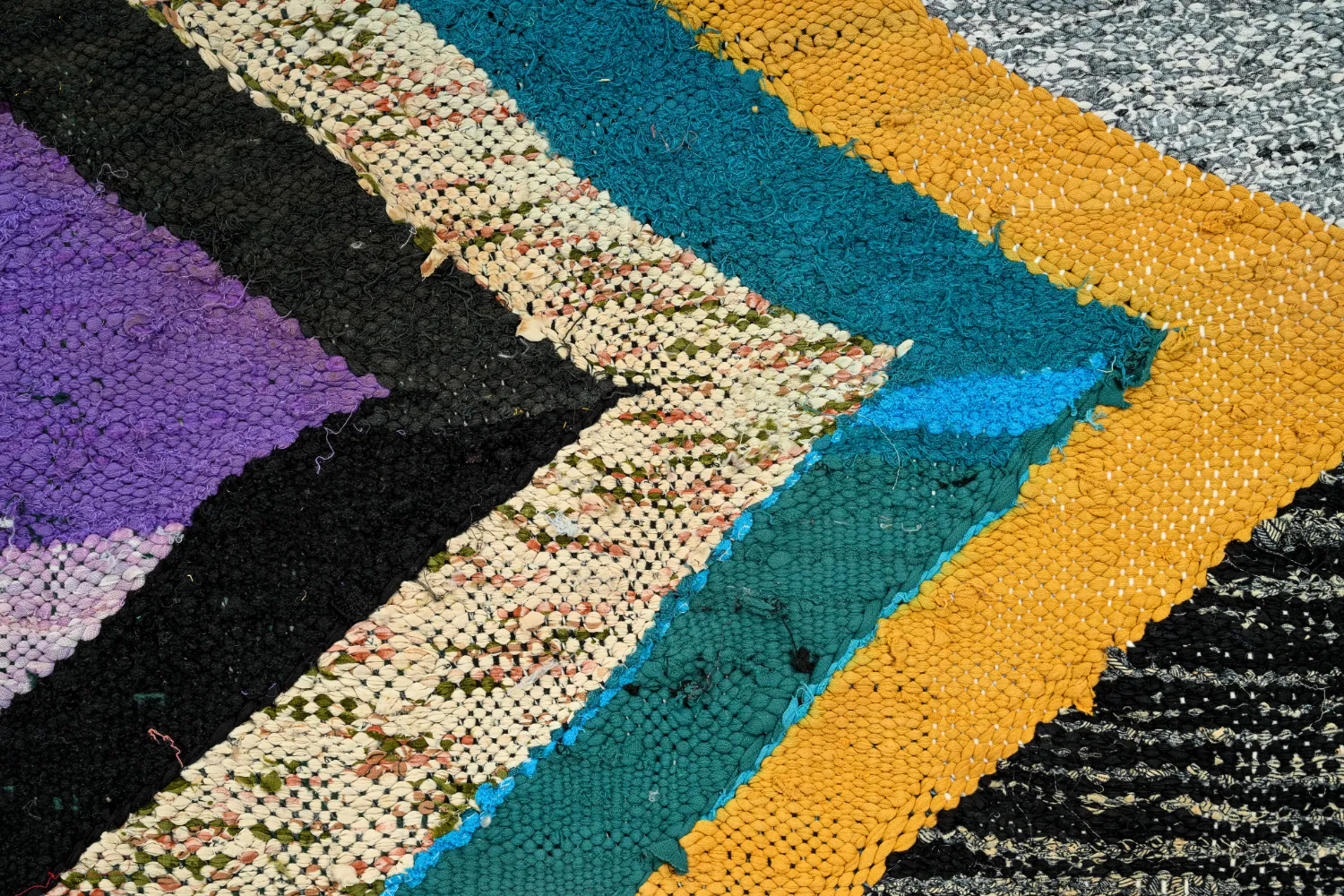 Koberec Berbere Marocký Boucherouite 140 x 235 cm