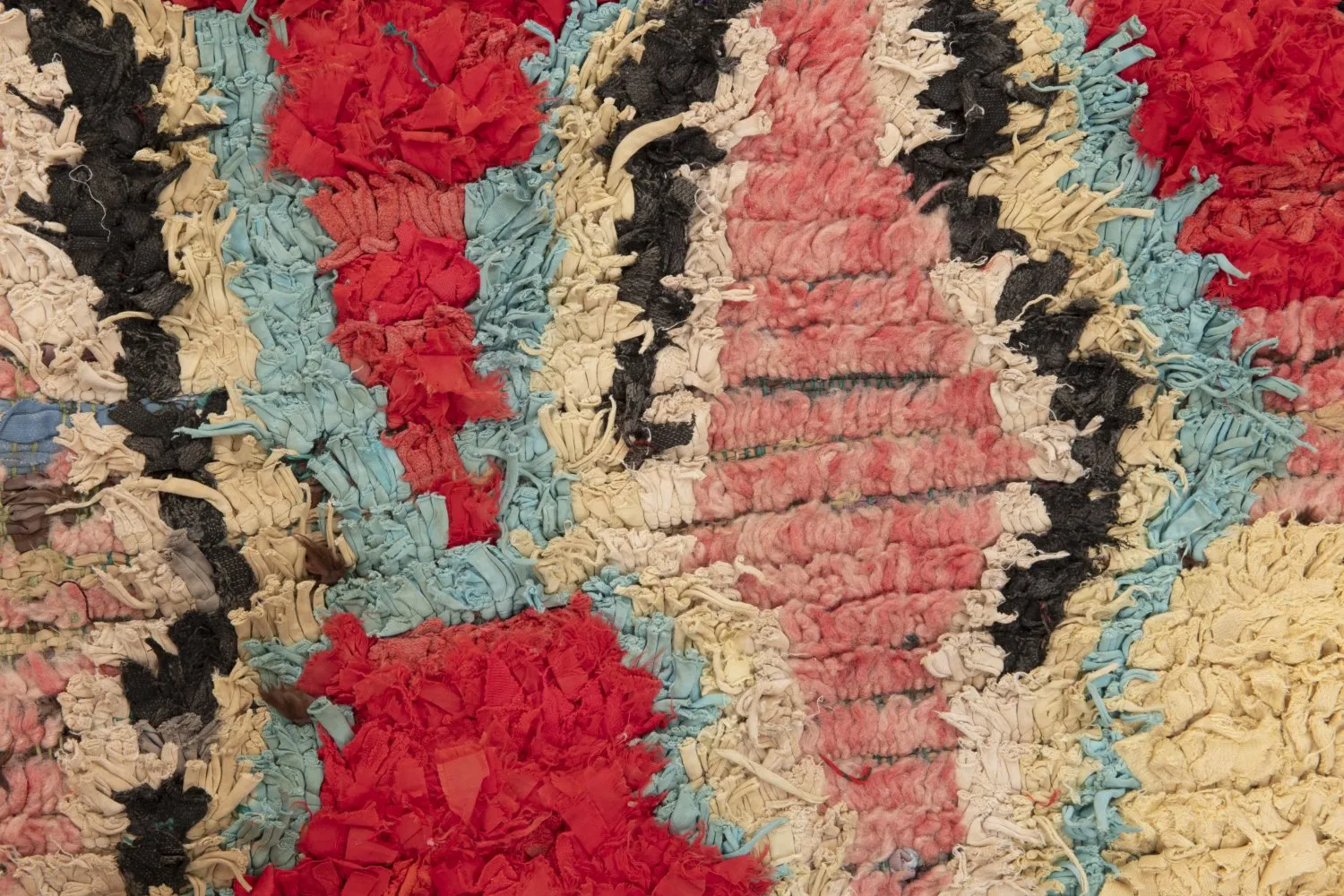 Marockansk Boucherouite-matta 235 x 160 cm