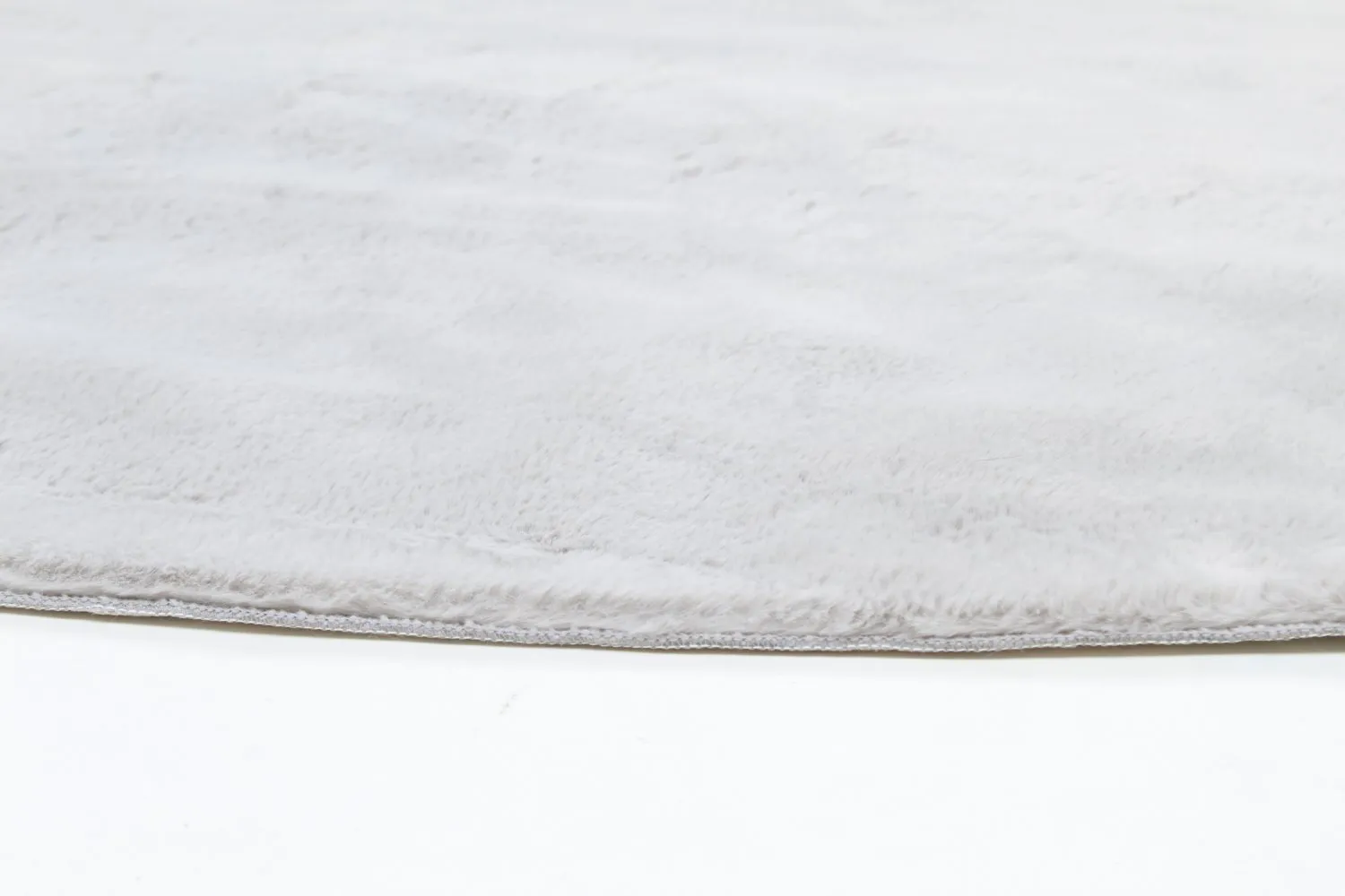 Koberce okrúhle - Aranga Super Soft Fur (šedá)