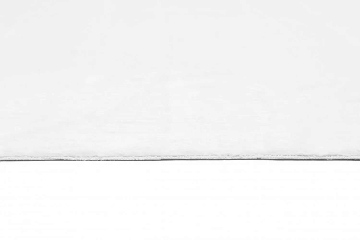 Koberce s dlhým vlasom - Aranga Super Soft Fur (biela)