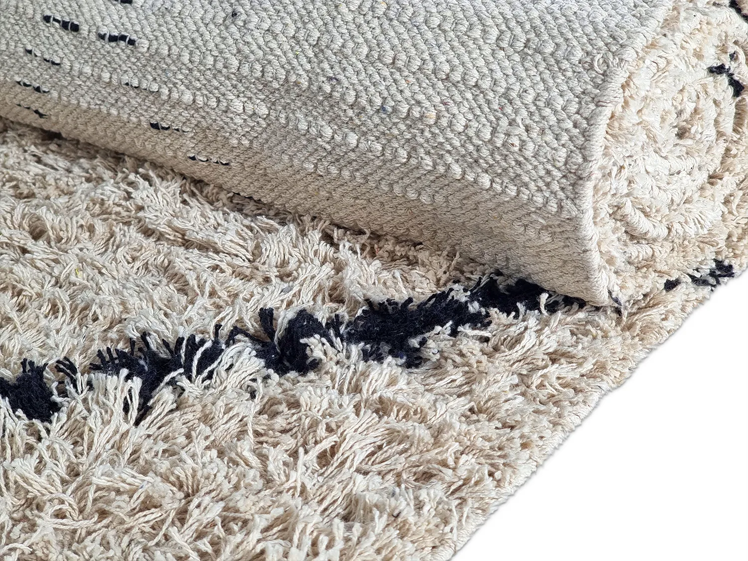 Koberce s dlhým vlasom - Alcott Natural Cotton Shaggy (čierna/biela)