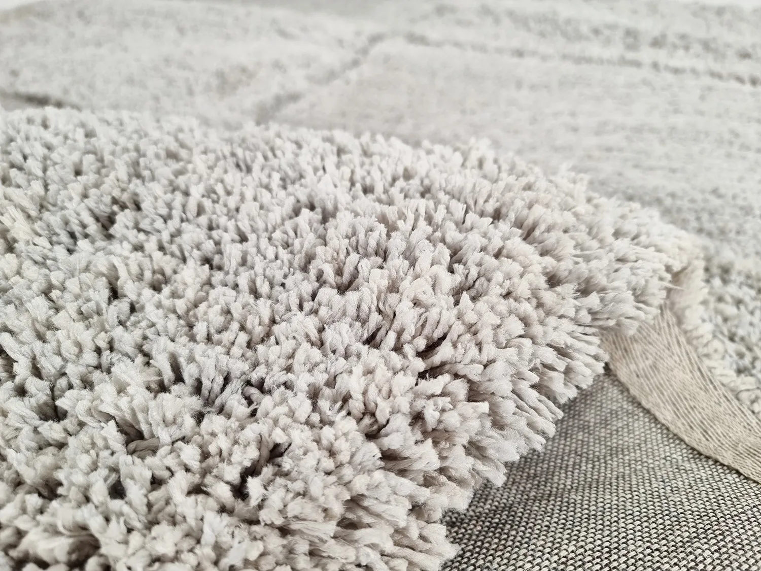 Koberce s dlhým vlasom - Cannes (šedá)