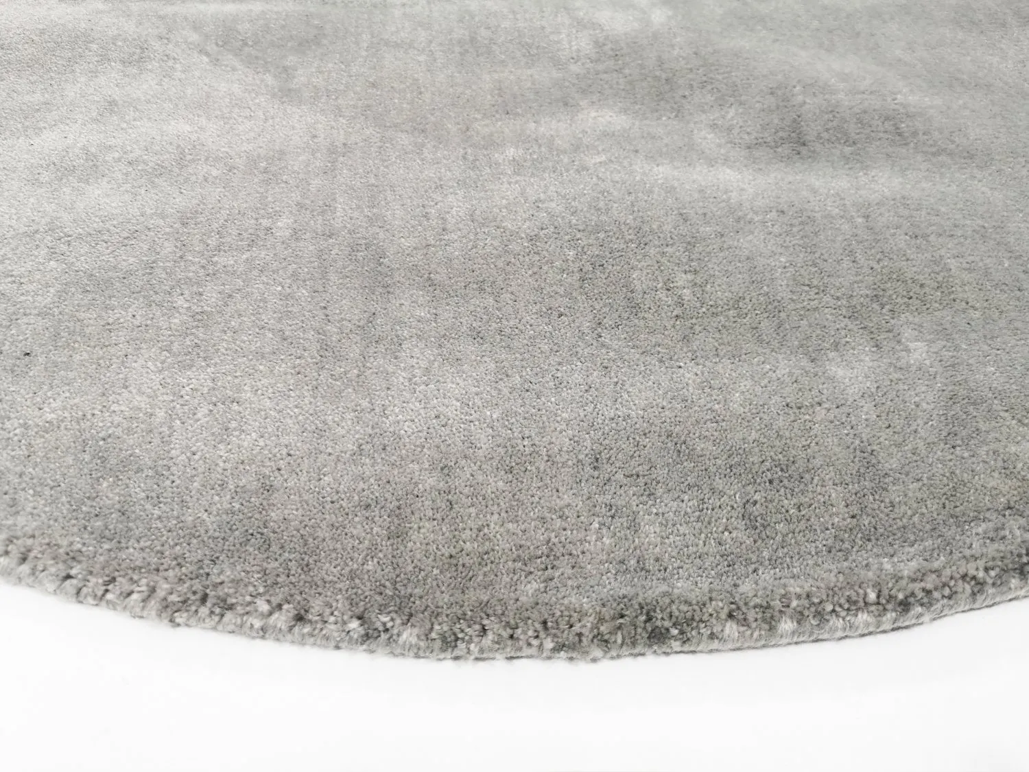 Kruhový koberec - Recyklovaný PET s viskózovým vzhľadom (šedý)