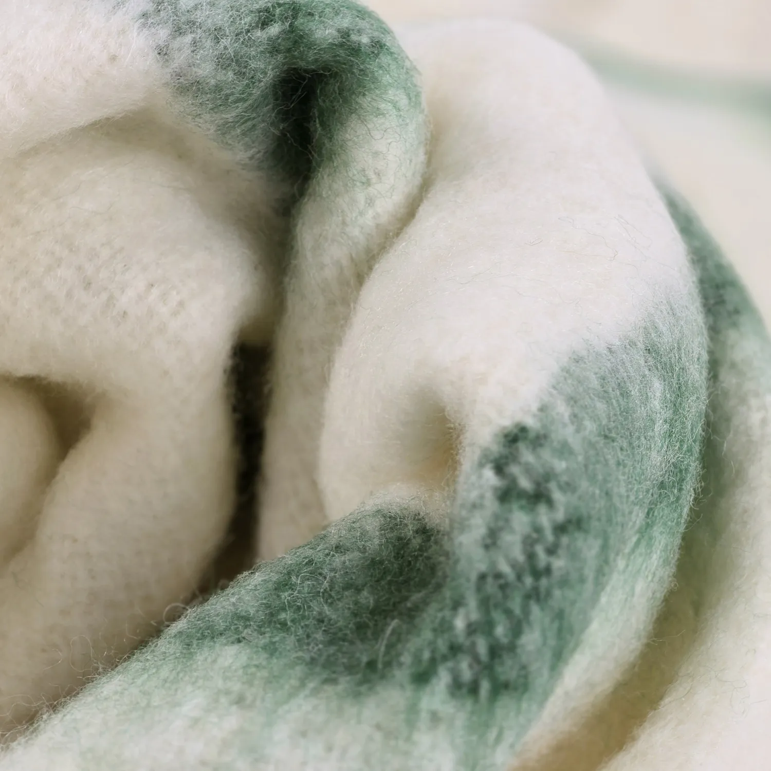 Deka z vlnenej zmesi - Miranda (zelená)