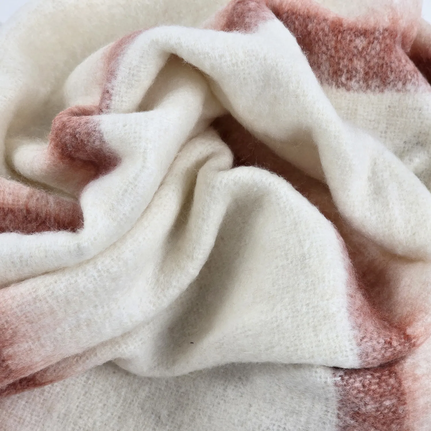 Deka z vlnenej zmesi - Miranda (ružová)