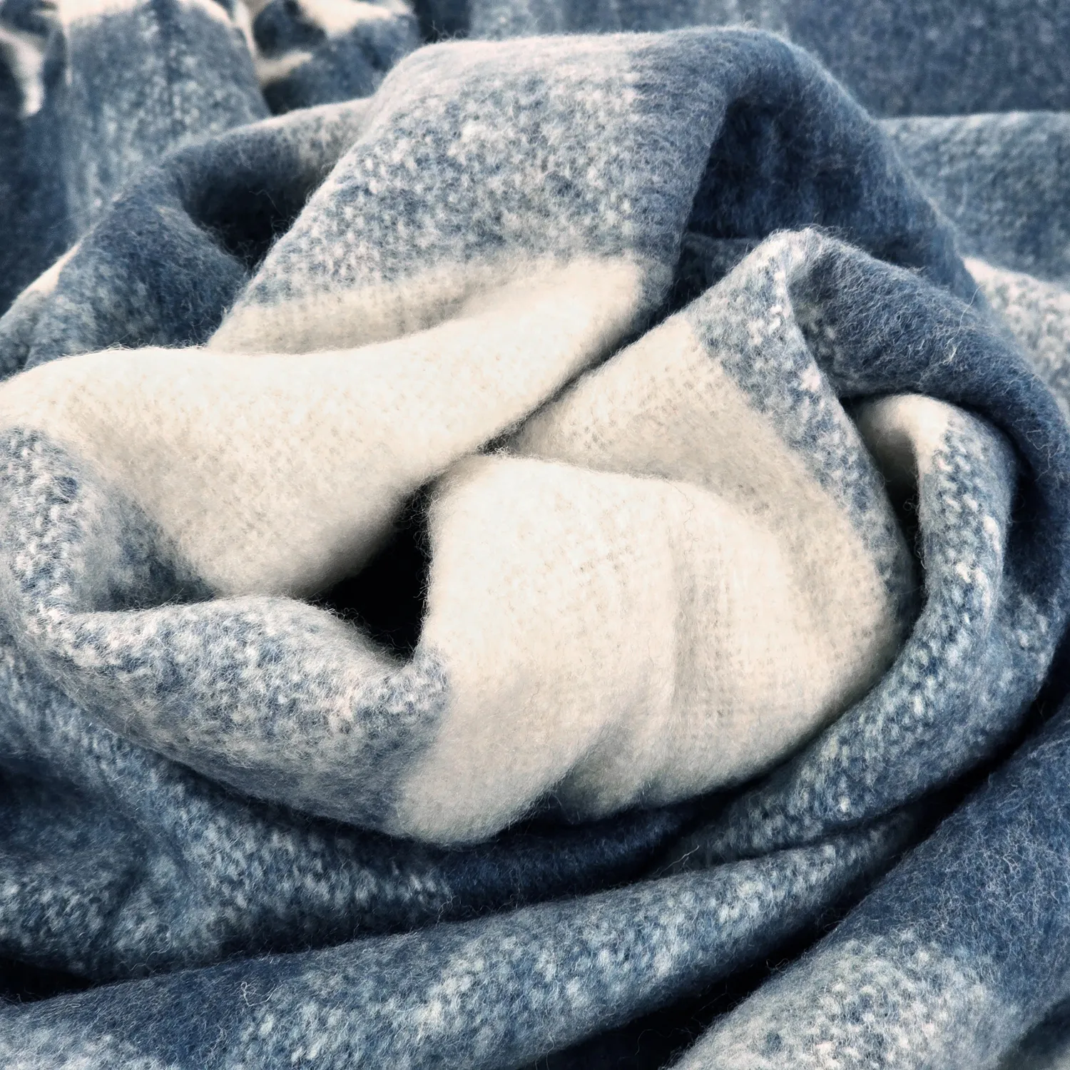 Deka z vlnenej zmesi - Phoebe (modrá)