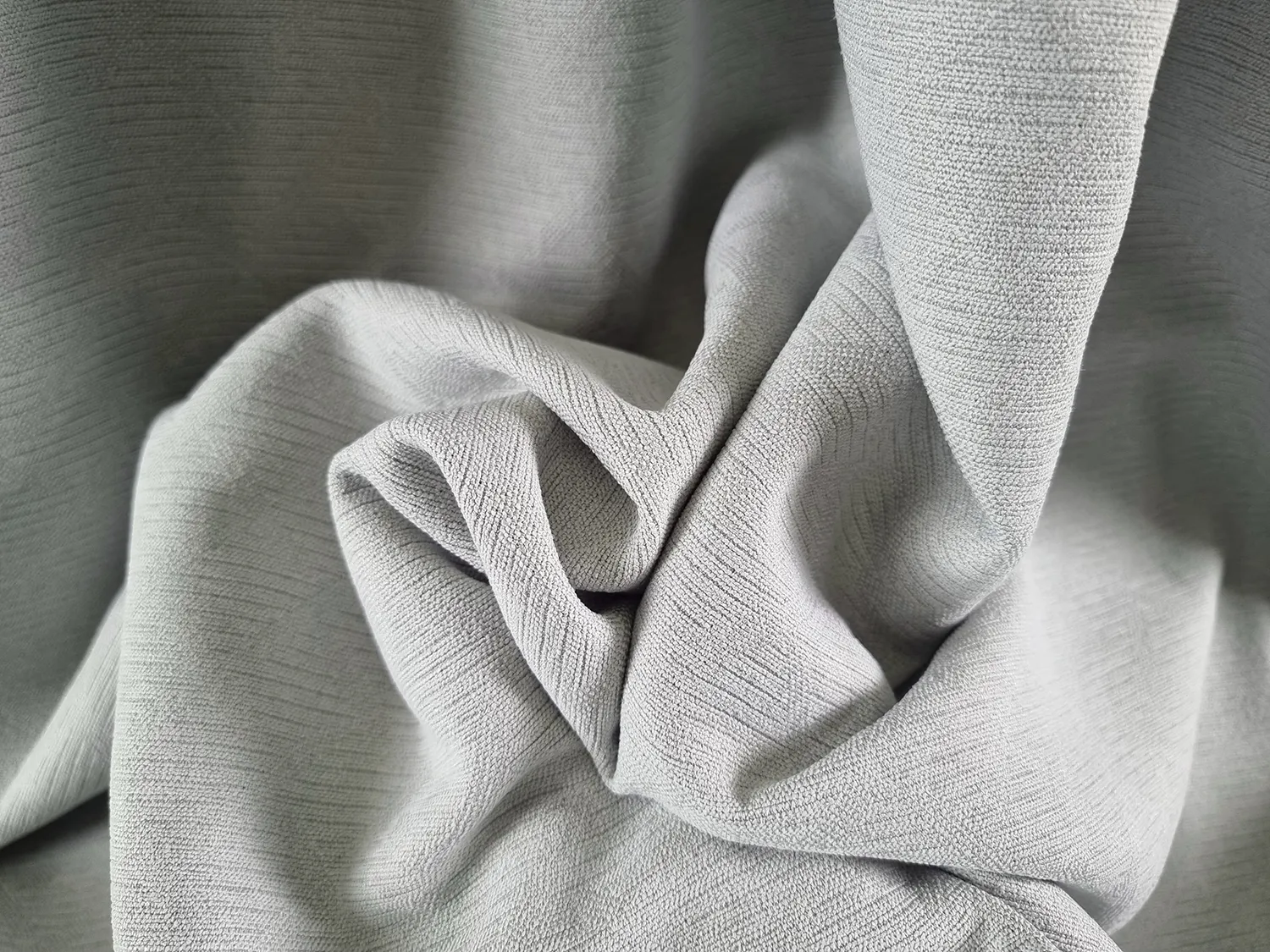 Závesy - Záves blackout Isolde (svetlo šedý)