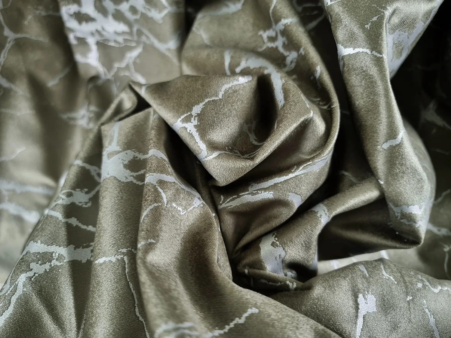 Záclony - Záclona z velúru Florina (zelená)