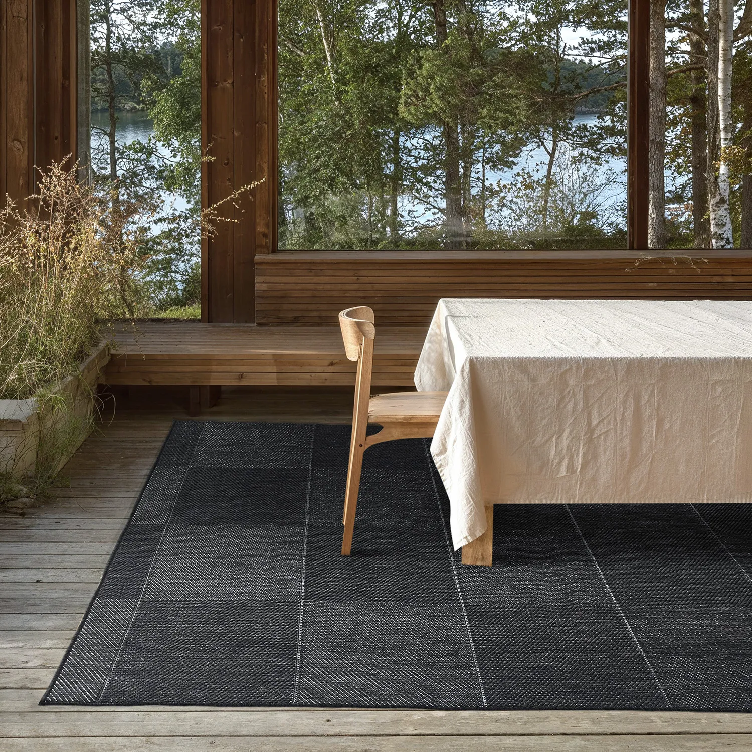Inomhus- utomhusmatta - Ava (svart)