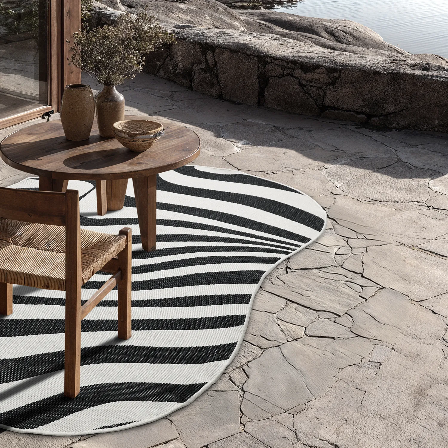 Inomhus- utomhusmatta - Remina (svart/vit)