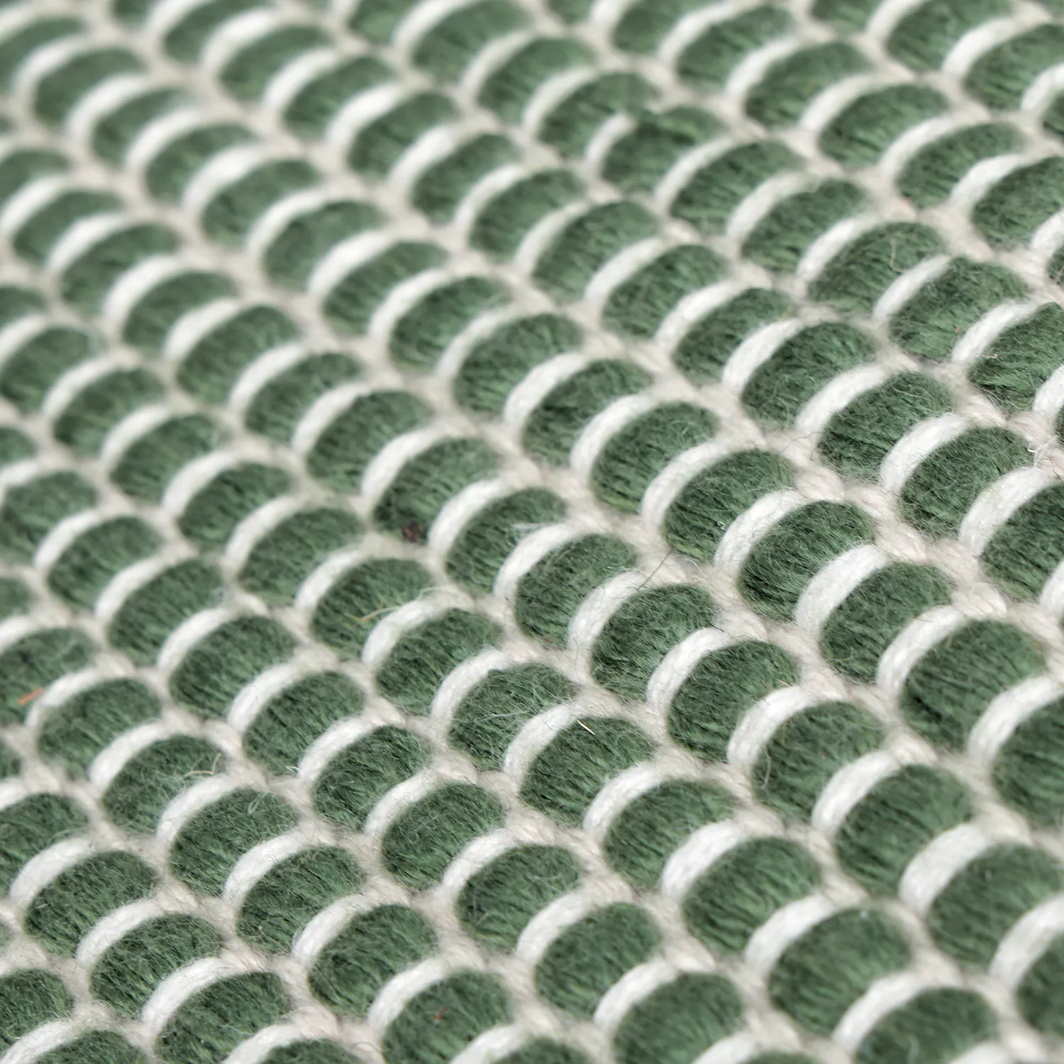 Koberec na vnútorné a vonkajšie použitie - Coastal Wool Look (zelená/biela)