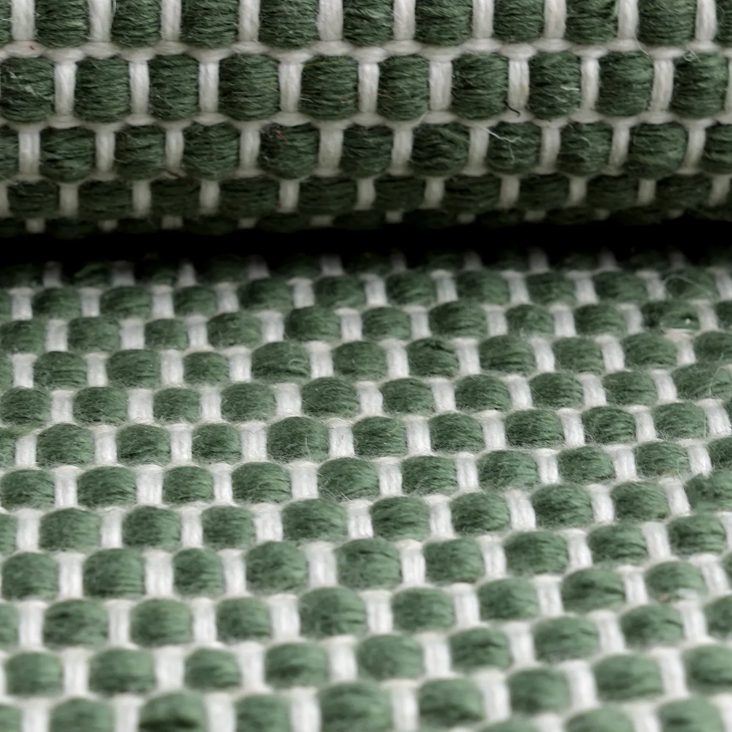 Koberec na vnútorné a vonkajšie použitie - Coastal Wool Look (zelená/biela)