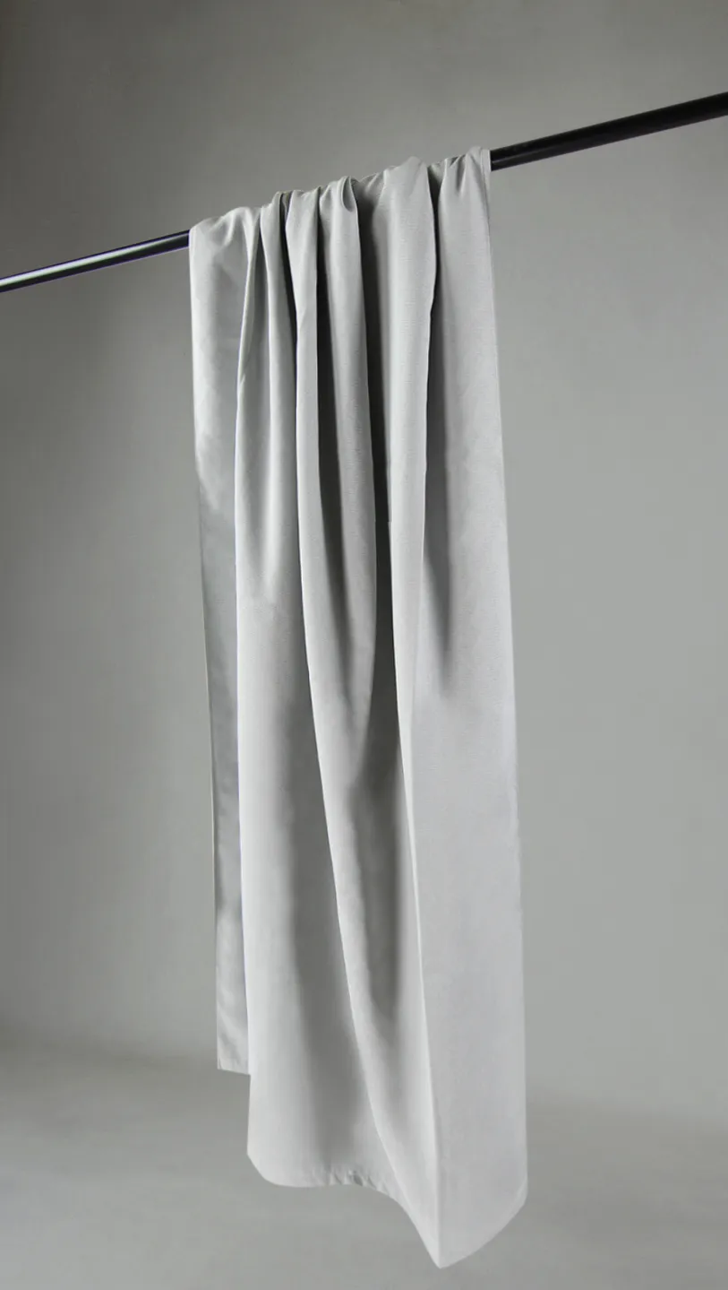 Záclony - Záclona blackout Isolde (strieborná)