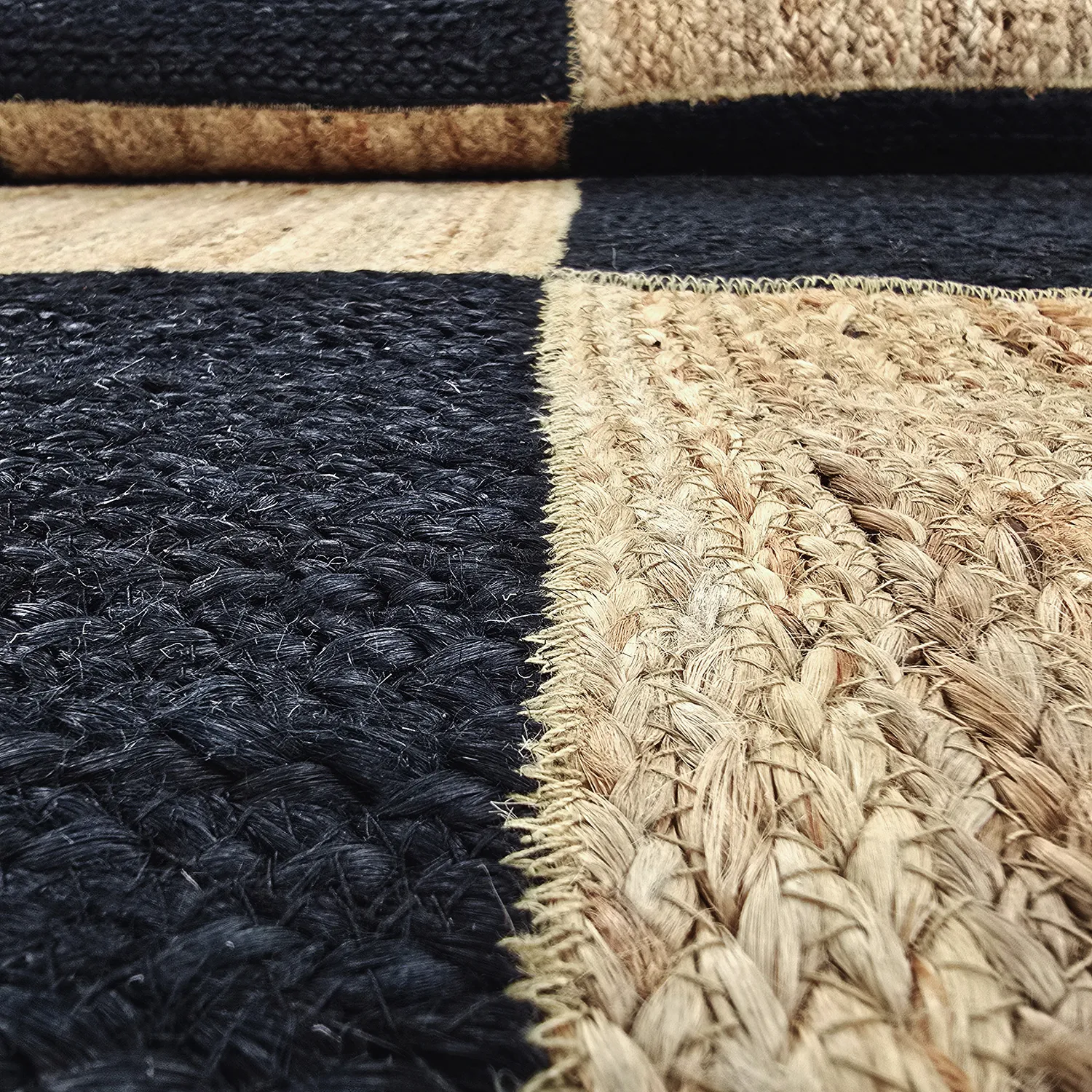 Jutematta - Khulna (natur/svart)