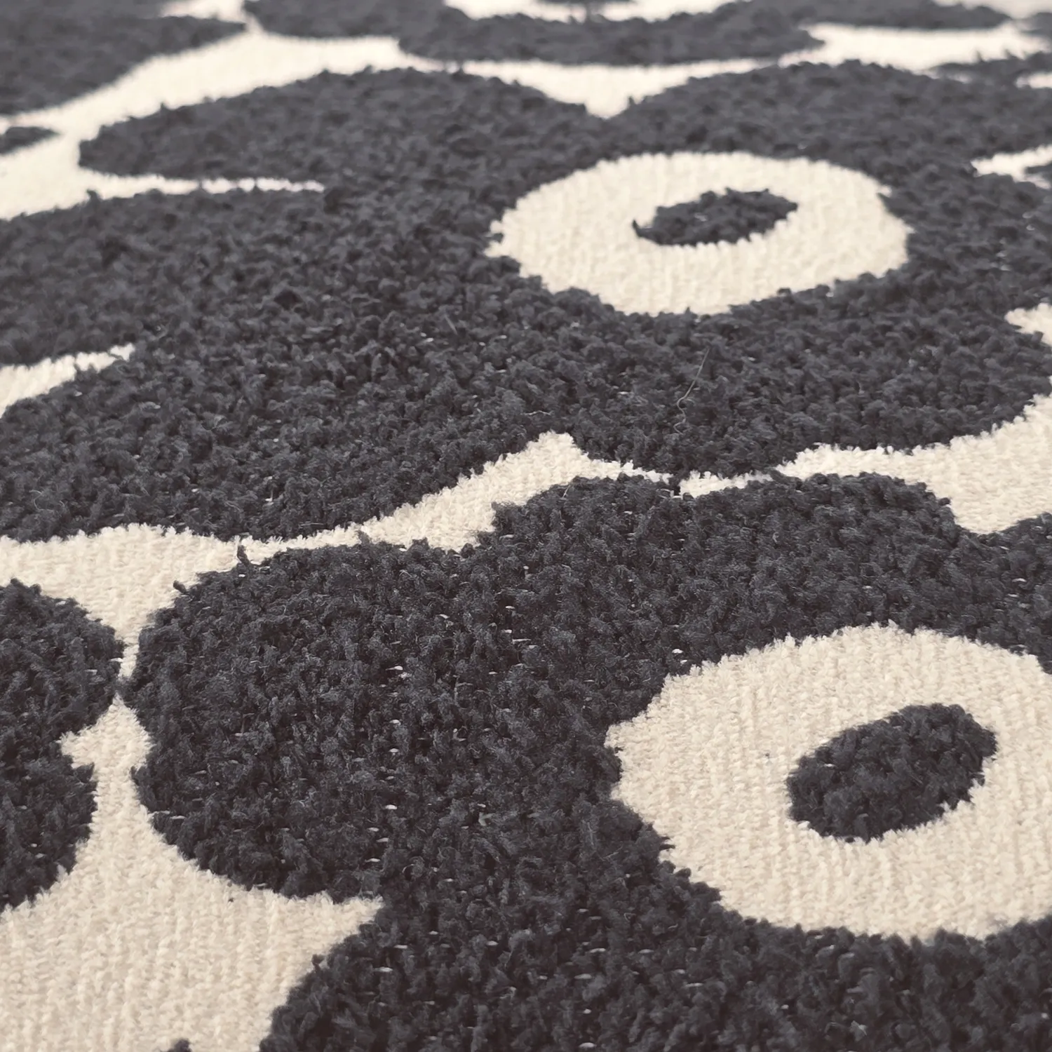 Puzdro na vankúš - Onsala (čierna/biela)