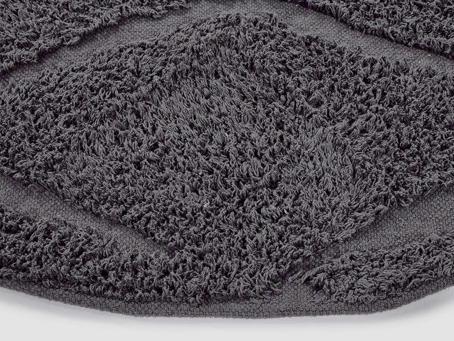 Kolo koberce - Brynn Natural Cotton Shaggy (čierny)