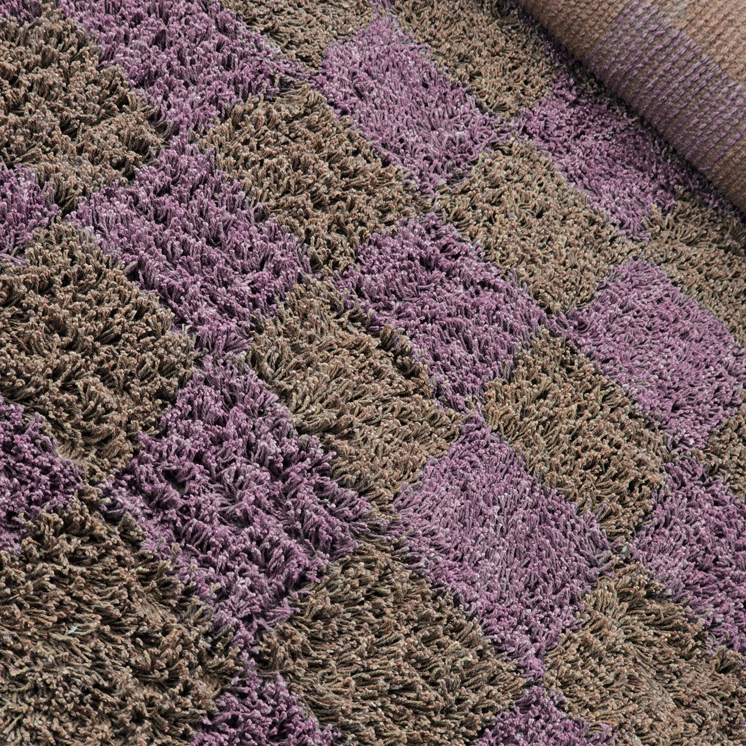 Koberce s dlhým vlasom - Elsey Natural Cotton Shaggy (hnedá/fialová)