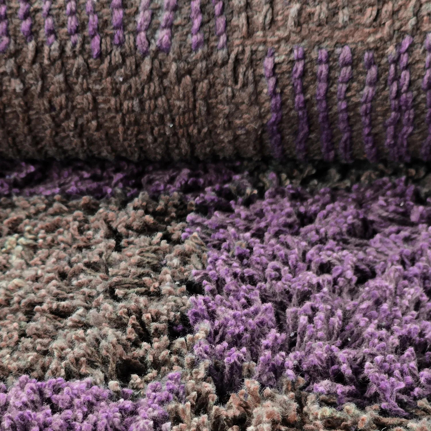 Kolo koberce - Elsey Natural Cotton Shaggy (hnedá/fialová)