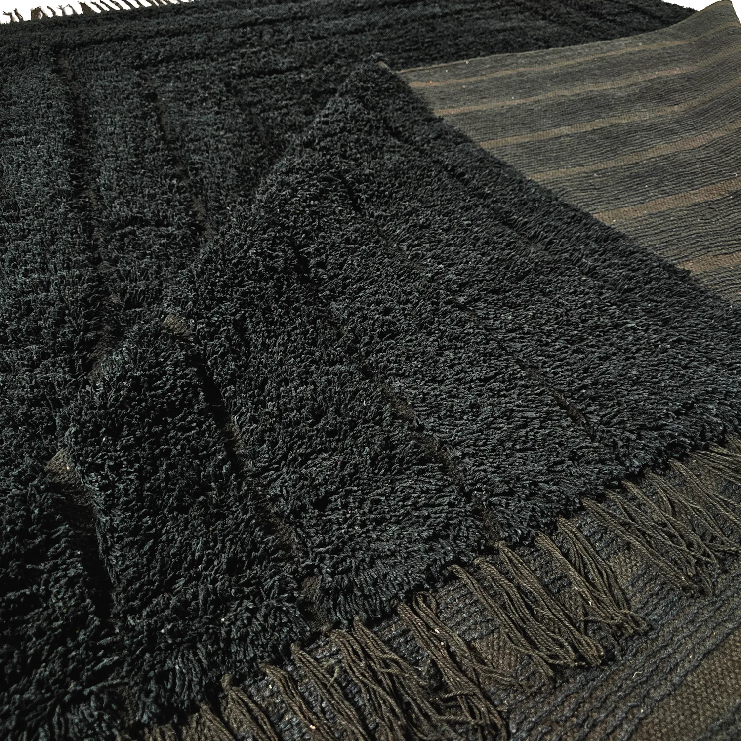 Koberce s dlhým vlasom - Farley Natural Cotton Shaggy (čierna)