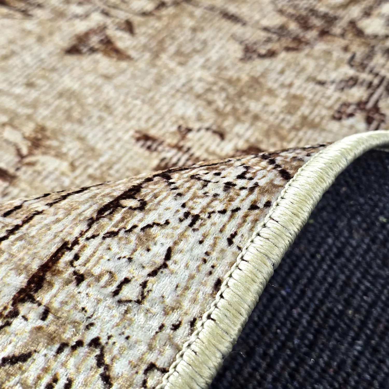 Koberec Wilton - Rosalie (hnedý)