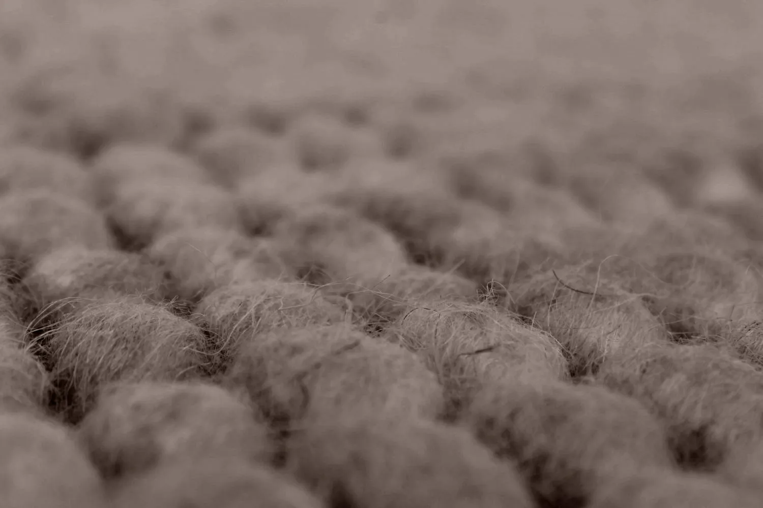 Vlnitý koberec - Avafors Wool Bubble (hnedá)