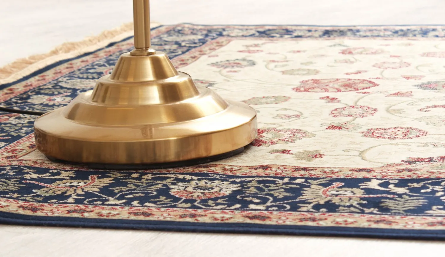 Koberec Wilton - Angelica (béžová/námornícka modrá)