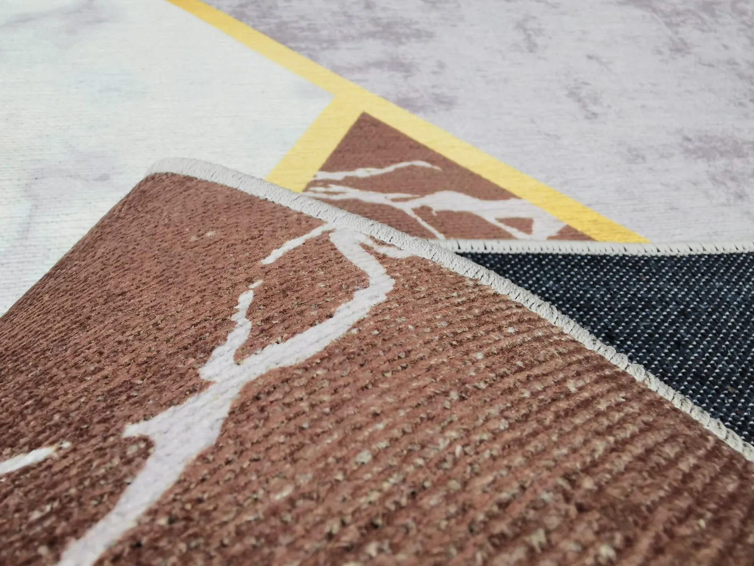 Wilton koberec - Savino (šedá/biela/hnedá)