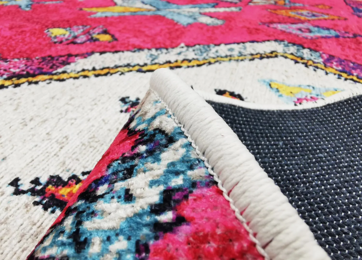 Kruhový koberec - Misare (ružový/multicolor)