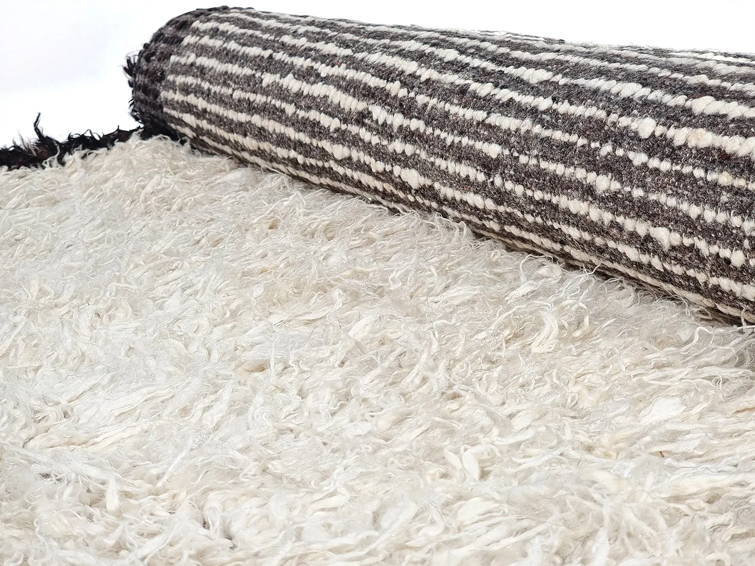 Koberec z vlny - Nova (biely/čierny)