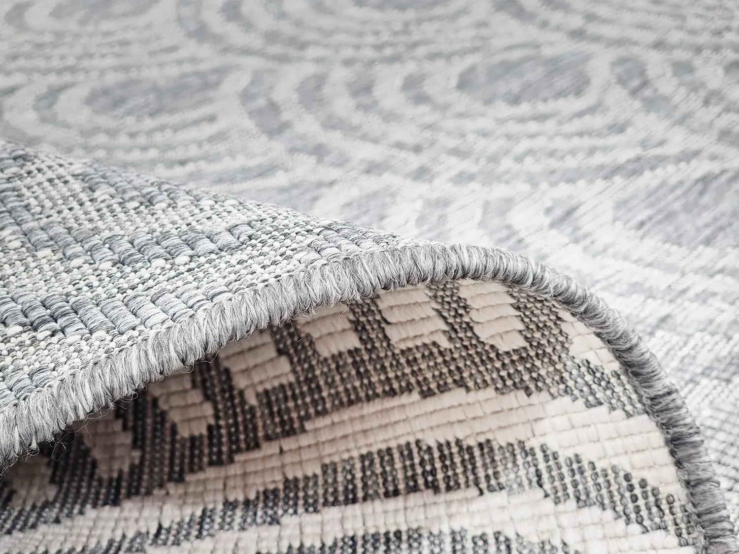 Koberec pre interiér a exteriér - Odin (šedý)